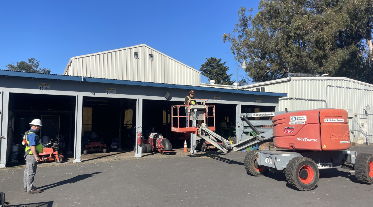 Boom lift in action
