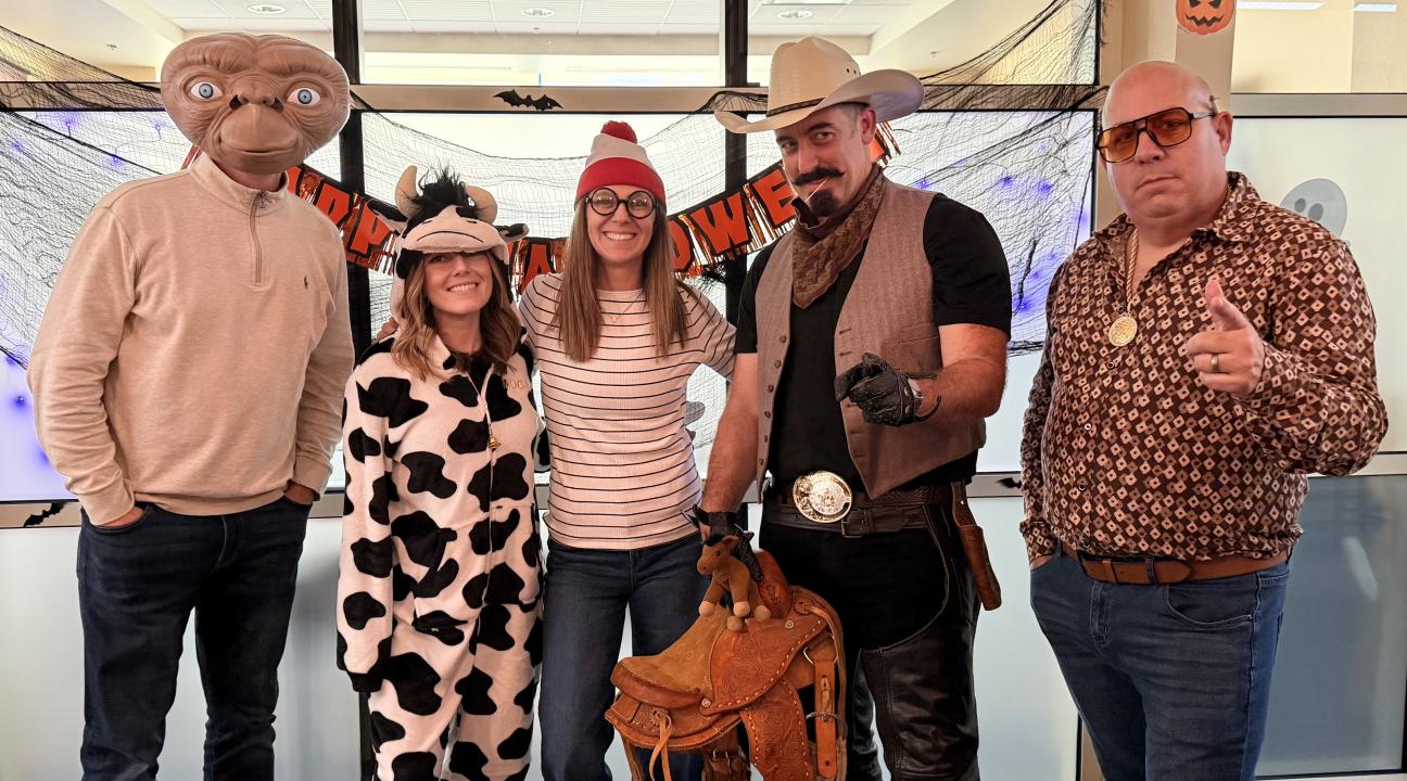 ET, cow, Waldo, Cowboy, Disco man