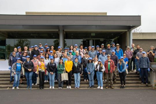 Seawolves Dig In Group Photo