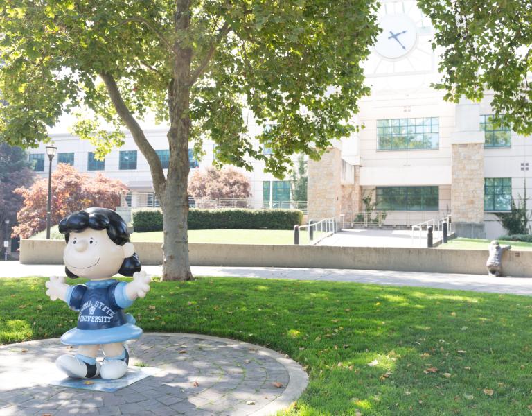 Statue of Lucy from Peanuts